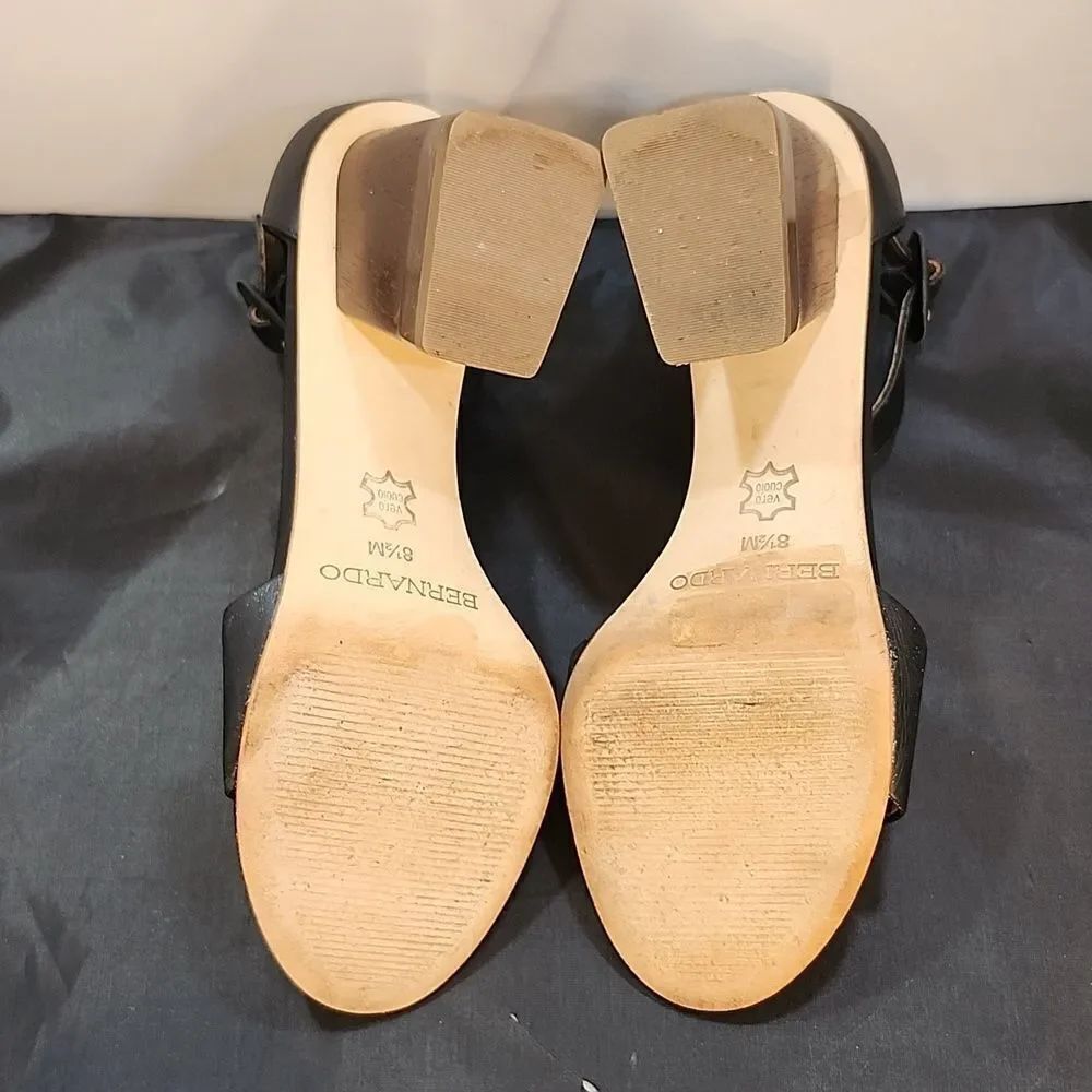 BE1RNARDO LEATHER OPEN-TOE LOW BLOCK-HEEL SANDAL G1 - Picture 16 of 16